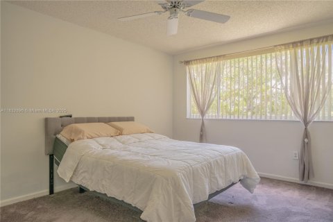 Condo in Sunrise, Florida, 2 bedrooms  № 1811474 - photo 7