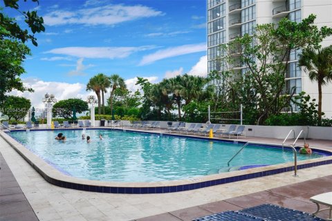 Copropriété à louer à Miami, Floride: 2 chambres, 137.4 m2 № 2154661 - photo 27