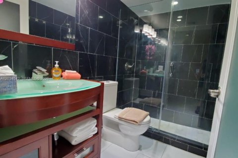 Copropriété à louer à Miami, Floride: 2 chambres, 137.4 m2 № 2154661 - photo 21
