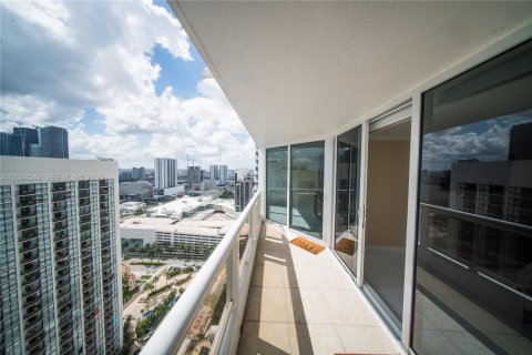 Copropriété à louer à Miami, Floride: 2 chambres, 137.4 m2 № 2154661 - photo 5