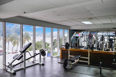 Copropriété à louer à Miami, Floride: 2 chambres, 137.4 m2 № 2154661 - photo 28