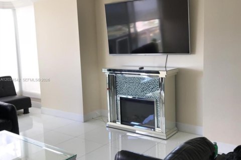 Copropriété à louer à Miami, Floride: 2 chambres, 137.4 m2 № 2154661 - photo 14