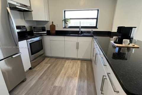 Copropriété à louer à Miami Beach, Floride: 1 chambre, 91.14 m2 № 2048020 - photo 3