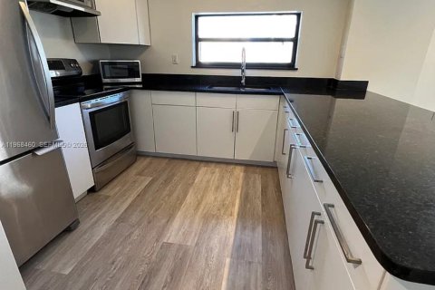 Copropriété à louer à Miami Beach, Floride: 1 chambre, 91.14 m2 № 2048020 - photo 17