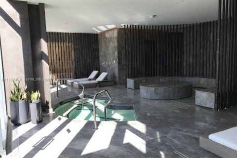 Copropriété à louer à Miami, Floride: 2 chambres, 123.19 m2 № 1990831 - photo 14