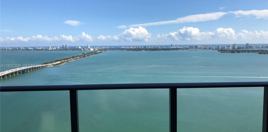 Condo à Miami, Floride, 2 chambres  № 1990831