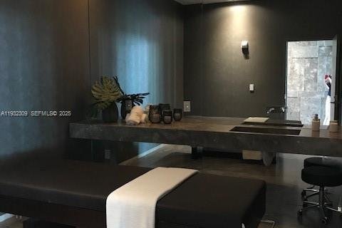 Copropriété à louer à Miami, Floride: 2 chambres, 123.19 m2 № 1990831 - photo 15