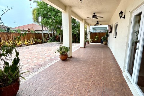 Купить виллу или дом в Майами, Флорида 4 спальни, 207.73м2, № 1930610 - фото 3