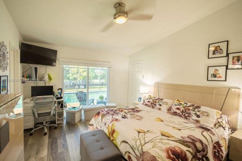 House in Loxahatchee Groves, Florida 3 bedrooms, 148.09 sq.m. № 2068240 - photo 30