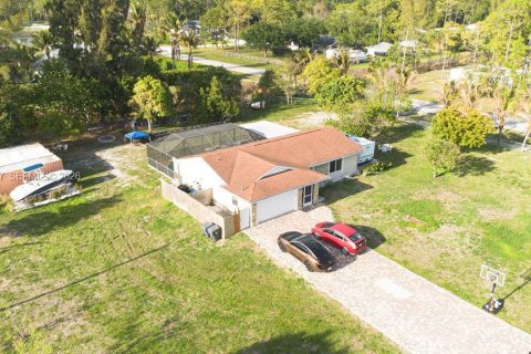 House in Loxahatchee Groves, Florida 3 bedrooms, 148.09 sq.m. № 2068240 - photo 9