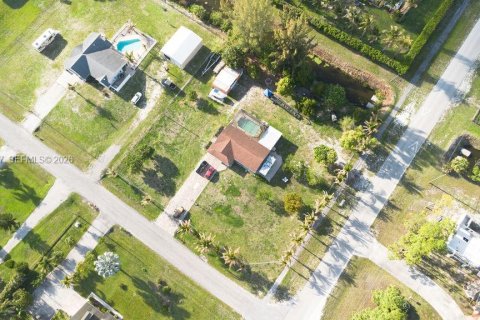 House in Loxahatchee Groves, Florida 3 bedrooms, 148.09 sq.m. № 2068240 - photo 4