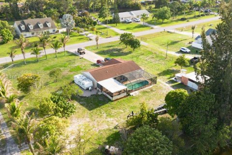 House in Loxahatchee Groves, Florida 3 bedrooms, 148.09 sq.m. № 2068240 - photo 6