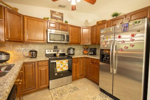 House in Loxahatchee Groves, Florida 3 bedrooms, 148.09 sq.m. № 2068240 - photo 16