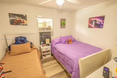 House in Loxahatchee Groves, Florida 3 bedrooms, 148.09 sq.m. № 2068240 - photo 28