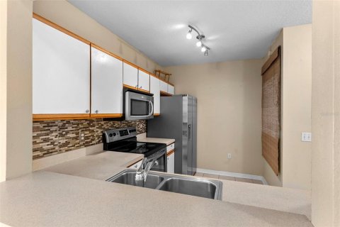 Condo in Riverview, Florida, 3 bedrooms  № 1903270 - photo 7
