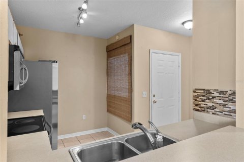 Condo in Riverview, Florida, 3 bedrooms  № 1903270 - photo 6