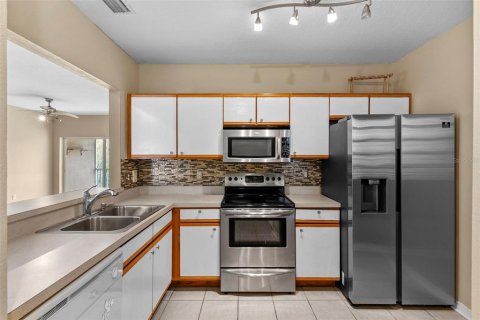 Condo in Riverview, Florida, 3 bedrooms  № 1903270 - photo 8