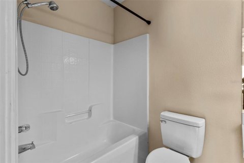 Condo in Riverview, Florida, 3 bedrooms  № 1903270 - photo 16