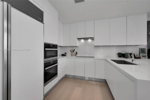 Copropriété à vendre à Miami, Floride: 3 chambres, 254.37 m2 № 1868601 - photo 15