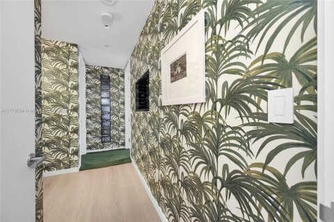 Copropriété à vendre à Miami, Floride: 3 chambres, 254.37 m2 № 1868601 - photo 23