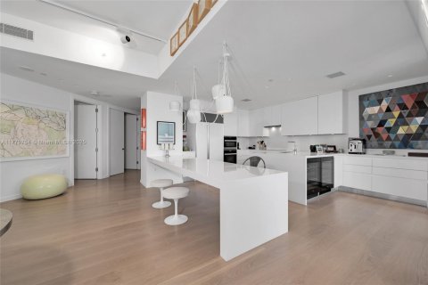 Copropriété à vendre à Miami, Floride: 3 chambres, 254.37 m2 № 1868601 - photo 13