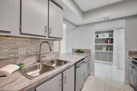 Copropriété à louer à Fort Lauderdale, Floride: 2 chambres, 103.12 m2 № 2191664 - photo 5