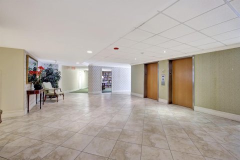 Copropriété à louer à Fort Lauderdale, Floride: 2 chambres, 103.12 m2 № 2191664 - photo 27