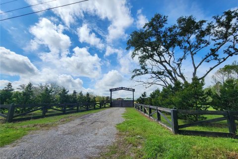 Land in Frostproof, Florida № 1879647 - photo 1