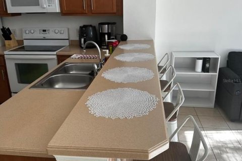 Adosado en venta en Kissimmee, Florida, 3 dormitorios, 121.89 m2 № 2103017 - foto 12