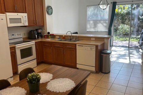 Adosado en venta en Kissimmee, Florida, 3 dormitorios, 121.89 m2 № 2103017 - foto 7