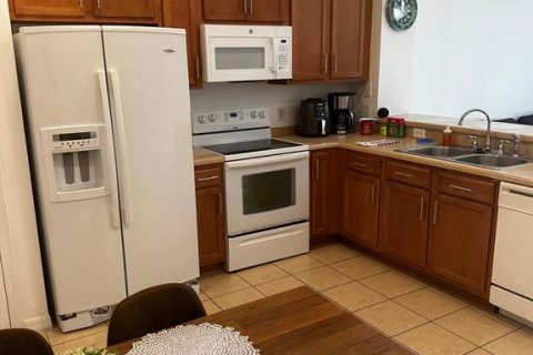 Adosado en venta en Kissimmee, Florida, 3 dormitorios, 121.89 m2 № 2103017 - foto 6