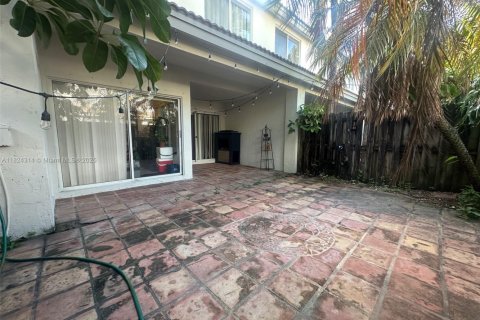 House in Miami, Florida 3 bedrooms, 154.87 sq.m. № 1822182 - photo 20