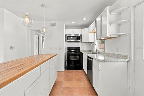 Villa ou maison à vendre à Orlando, Floride: 4 chambres, 123.28 m2 № 2431703 - photo 10