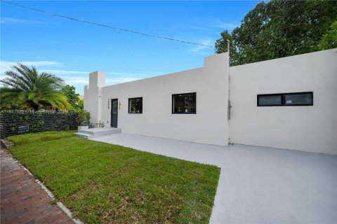Villa ou maison à vendre à Miami, Floride: 4 chambres, 158.31 m2 № 1940922 - photo 3
