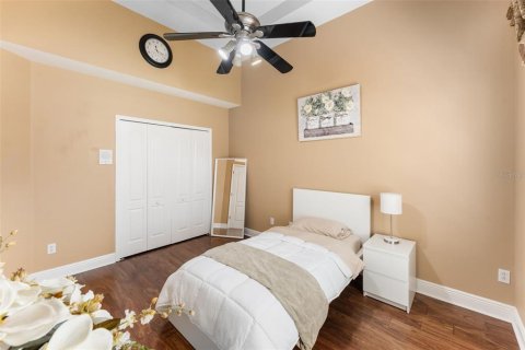 House in Orlando, Florida 5 bedrooms, 305.37 sq.m. № 1795745 - photo 20