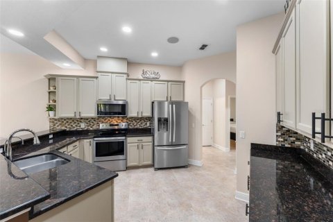 House in Orlando, Florida 5 bedrooms, 305.37 sq.m. № 1795745 - photo 10