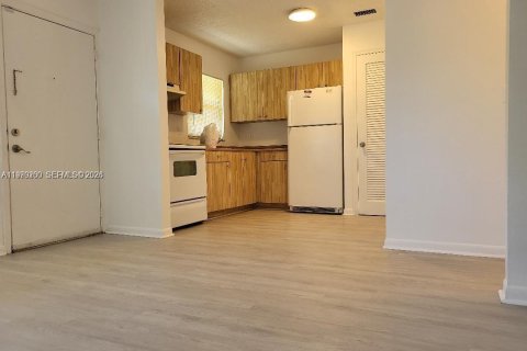 Condo à Oakland Park, Floride, 2 chambres  № 2031935