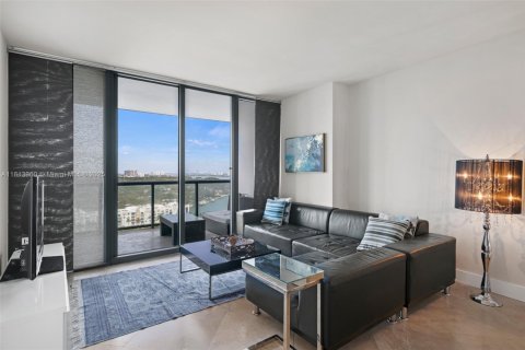 Condo in Miami, Florida, 2 bedrooms  № 1762816 - photo 4