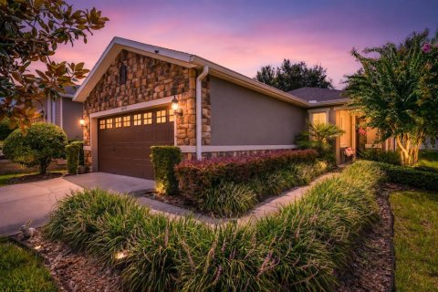 Villa ou maison à Mount Dora, Floride 3 chambres, 131.46 m2 № 2313348