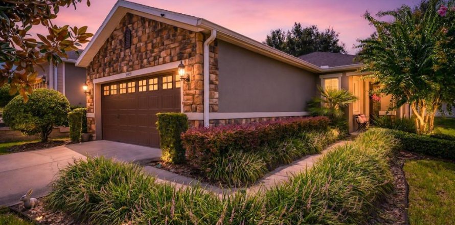 Casa en Mount Dora, Florida 3 dormitorios, 131.46 m2 № 2313348