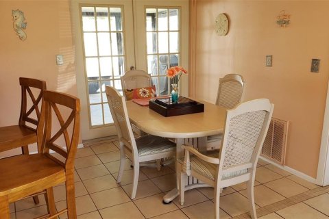 Villa ou maison à vendre à Venice, Floride: 2 chambres, 96.25 m2 № 2231794 - photo 2