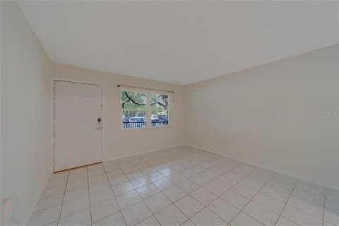 Condo in Clearwater, Florida, 1 bedroom  № 2198893 - photo 3