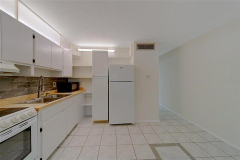 Condo in Clearwater, Florida, 1 bedroom  № 2198893 - photo 6