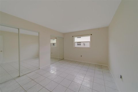 Condo in Clearwater, Florida, 1 bedroom  № 2198893 - photo 5