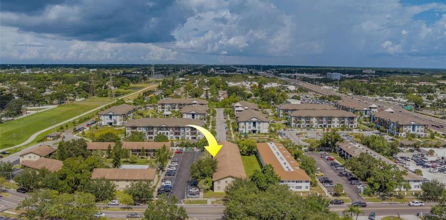 Condo in Clearwater, Florida, 1 bedroom  № 2198893