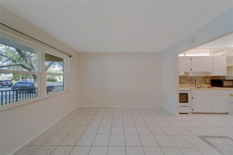 Condo in Clearwater, Florida, 1 bedroom  № 2198893 - photo 2