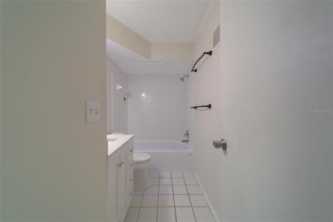 Condo in Clearwater, Florida, 1 bedroom  № 2198893 - photo 14