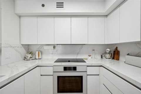 Condominio en venta en Aventura, Florida, 2 dormitorios, 109.62 m2 № 2000589 - foto 8