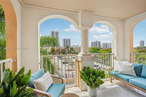 Condominio en venta en Aventura, Florida, 2 dormitorios, 109.62 m2 № 2000589 - foto 4