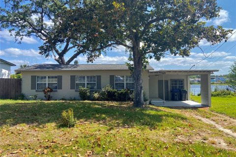 House in Apopka, Florida 3 bedrooms, 101.54 sq.m. № 2369134